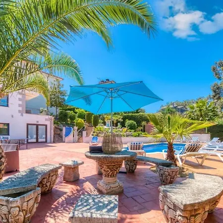 Sleeps 22 Pool Wifi Lloret de Mar