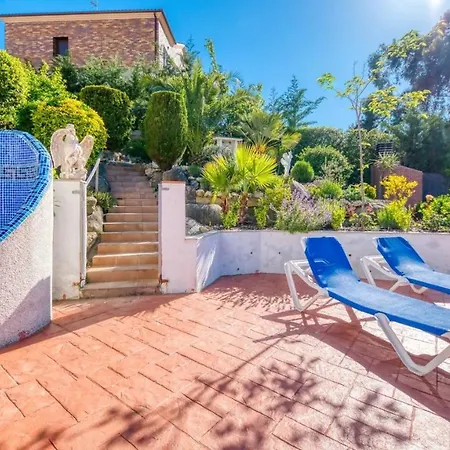 Sleeps 22 Pool Wifi Villa